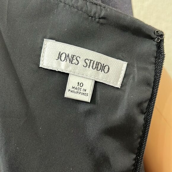 Jones Studio Woman’s Dress Sz 10 Dark Gray Pleated Floral Sleeveless Midi Belted - Picture 10 of 13